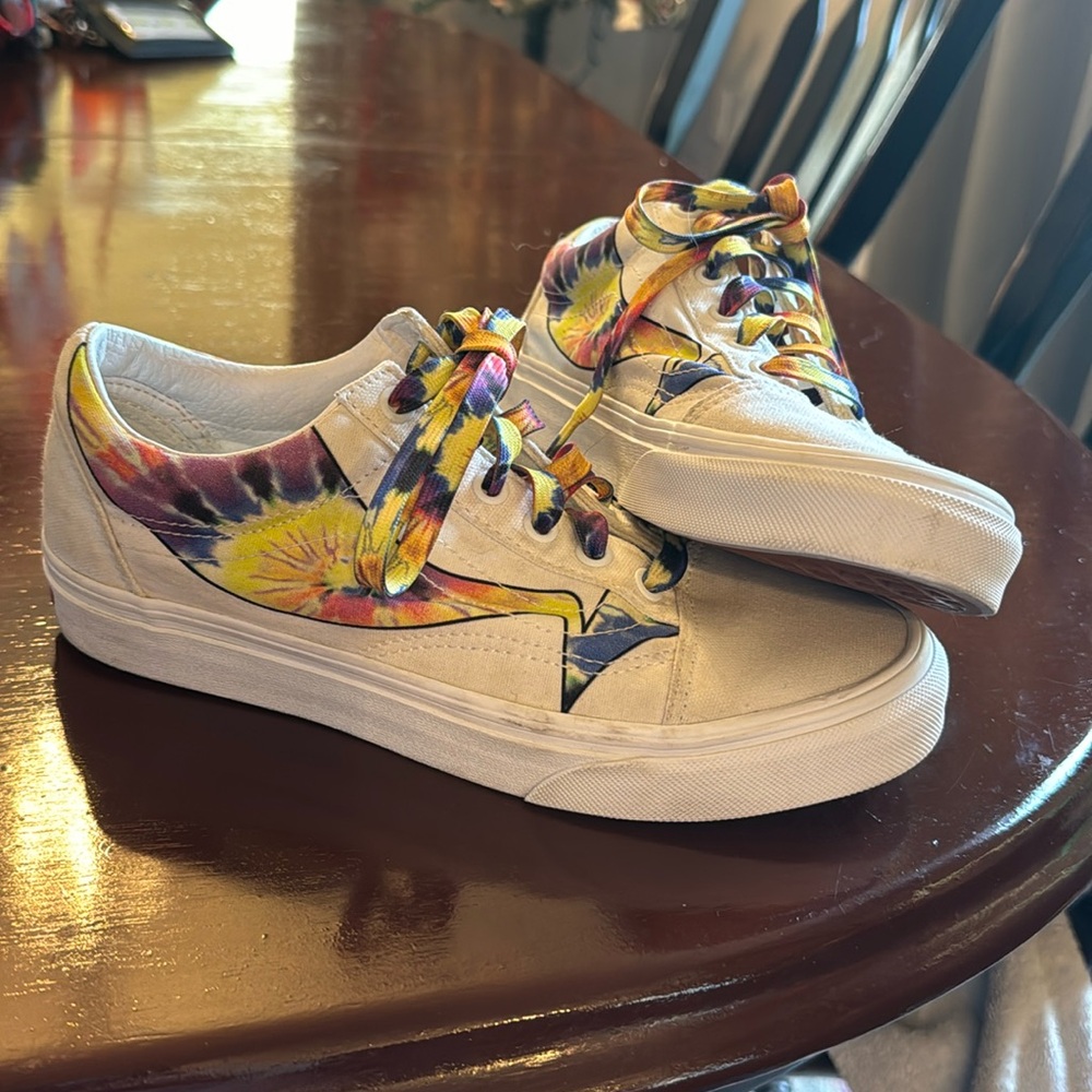 Vans old skool. Size 7.5 women.